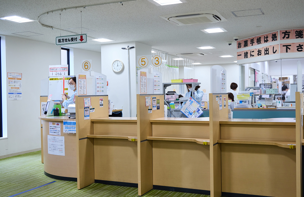 八千代中央薬局 内観